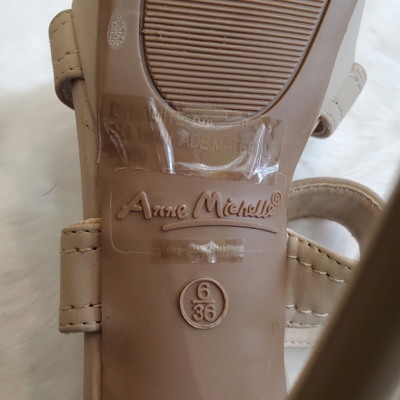 NWT Anne Michelle Beige Strappy Heels - Picture 8 of 12